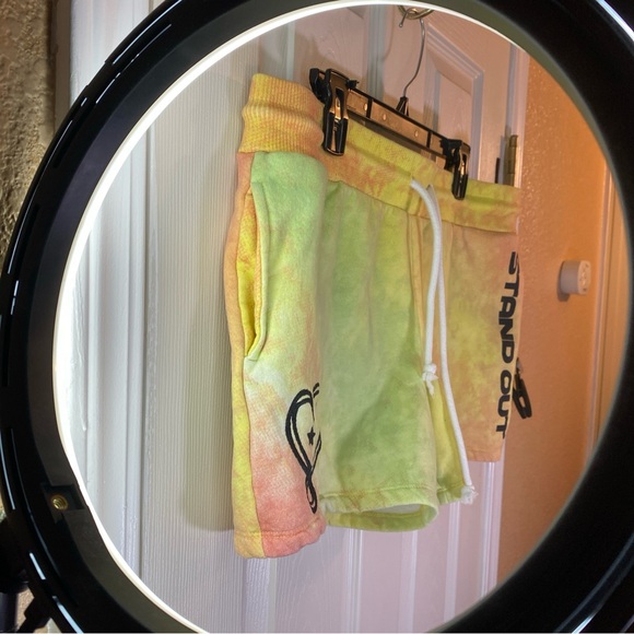 Pride By JoJo Women XL 15-17 Fleece Shorts Heart Tie Dye Pockets Stretch Relax - Picture 3 of 7